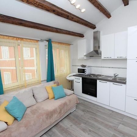 Studio Mira Rovinj Exteriör bild